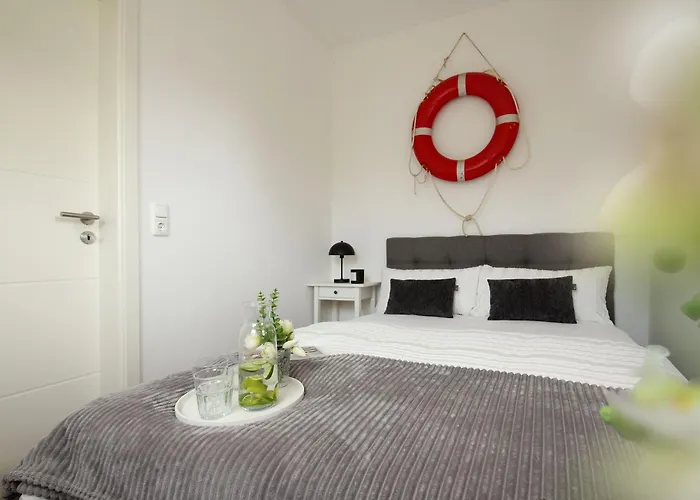 Apartment Ferienglueck 300 M Ostseebad Nienhagen